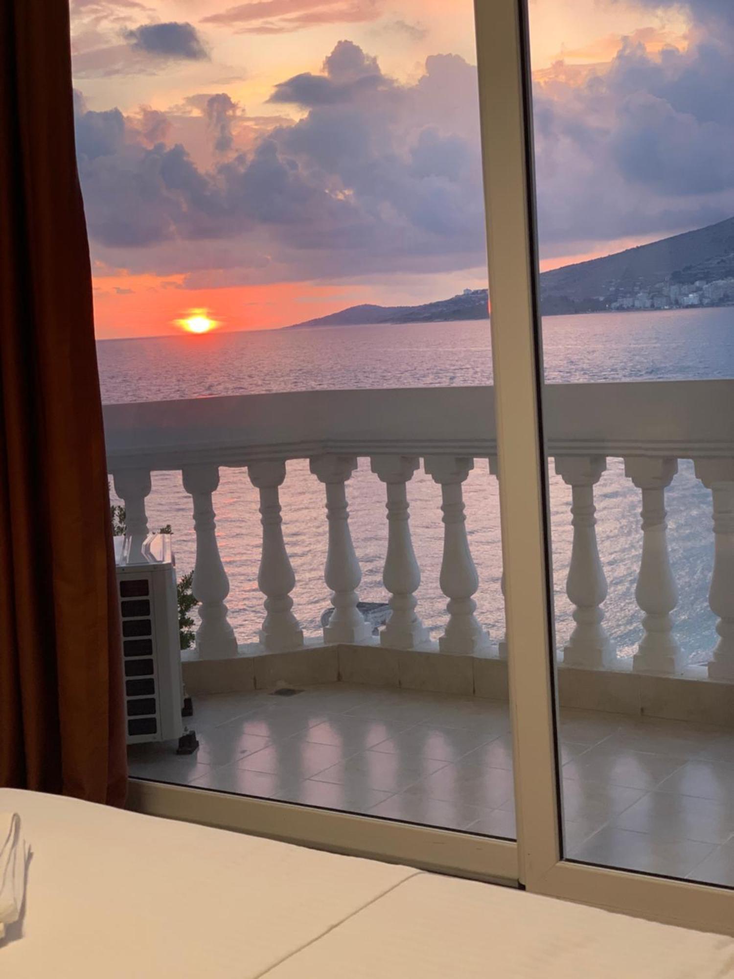 Hotel Dodona Sarandë Buitenkant foto