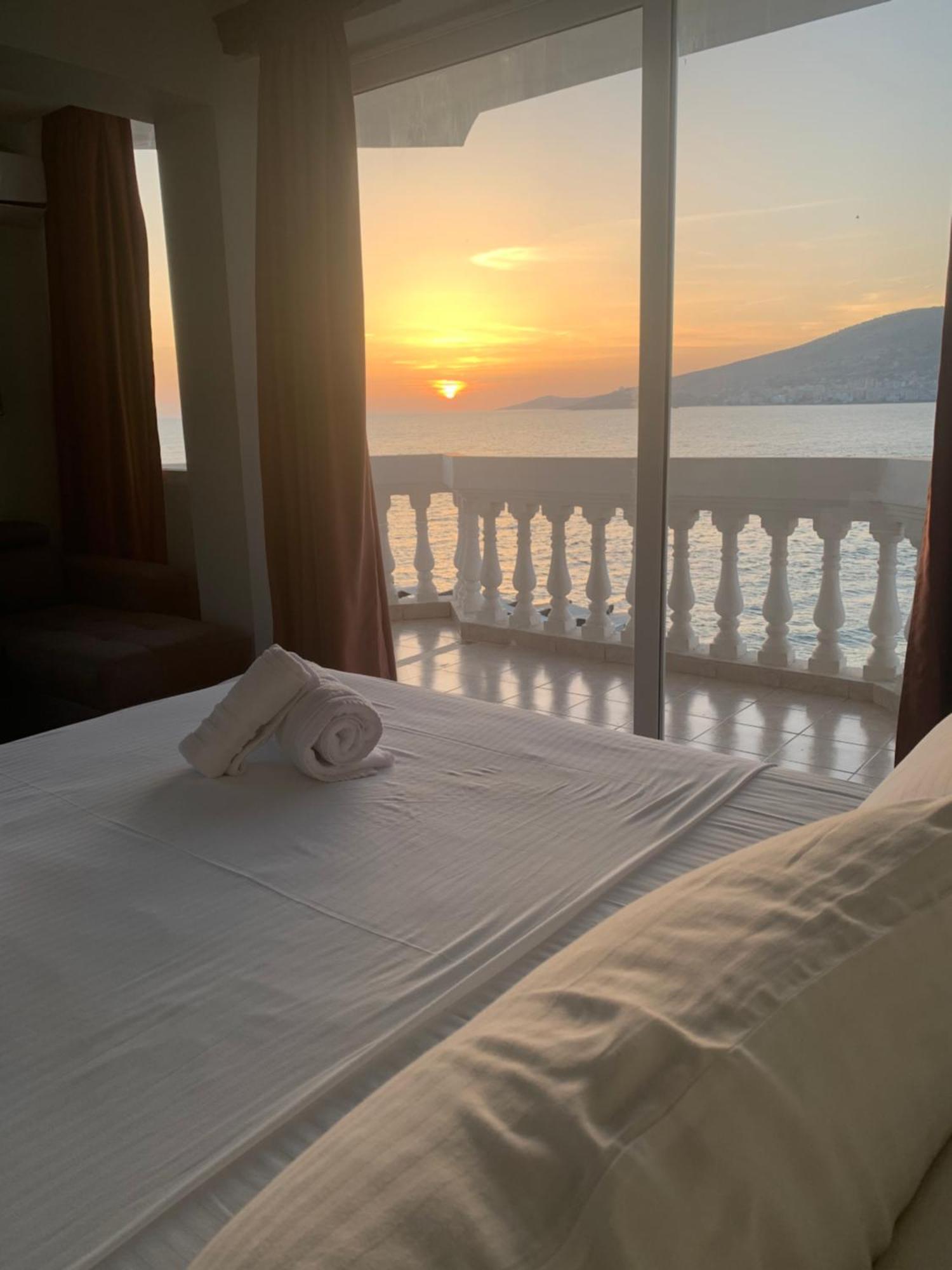 Hotel Dodona Sarandë Buitenkant foto