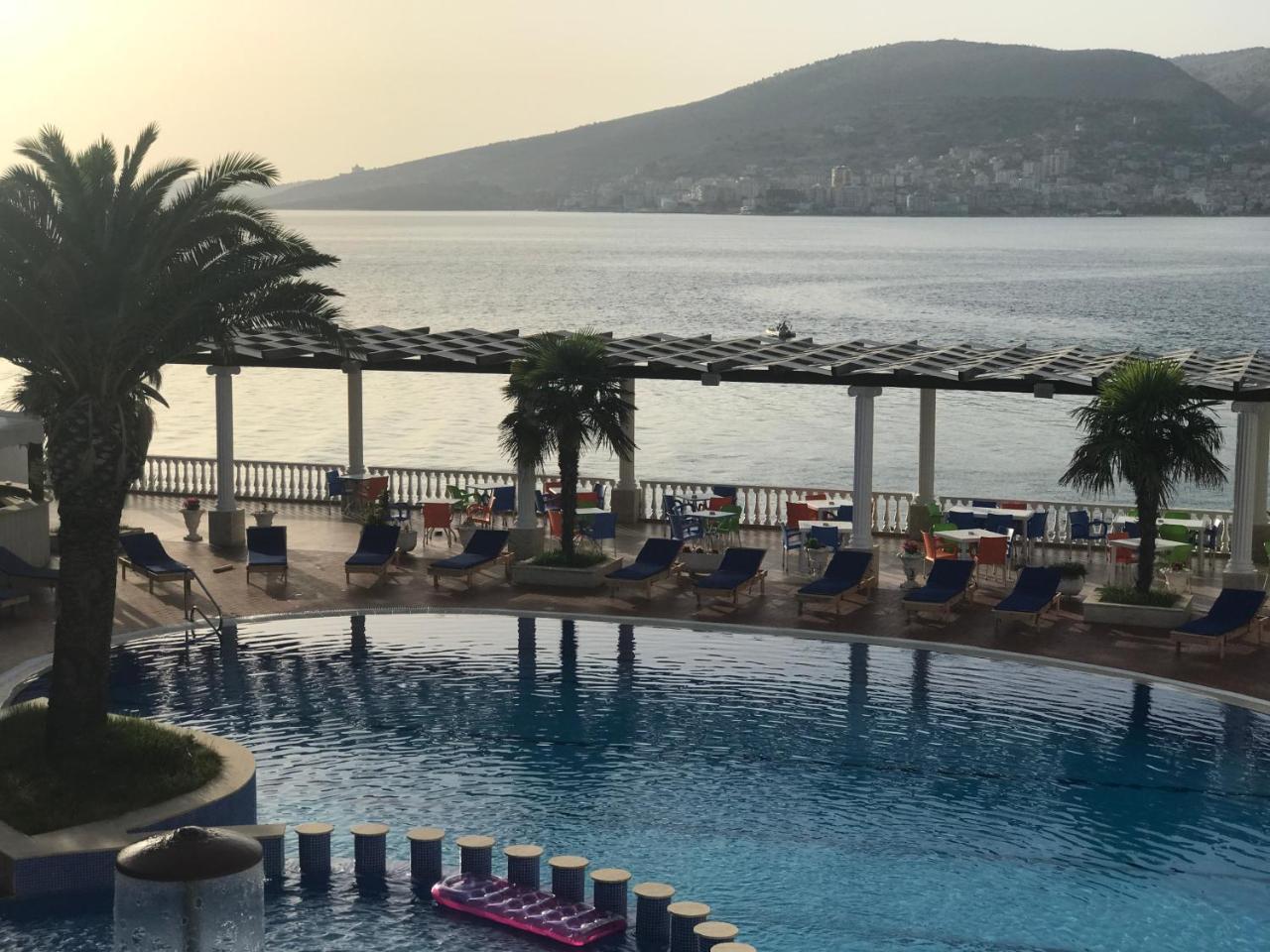 Hotel Dodona Sarandë Buitenkant foto